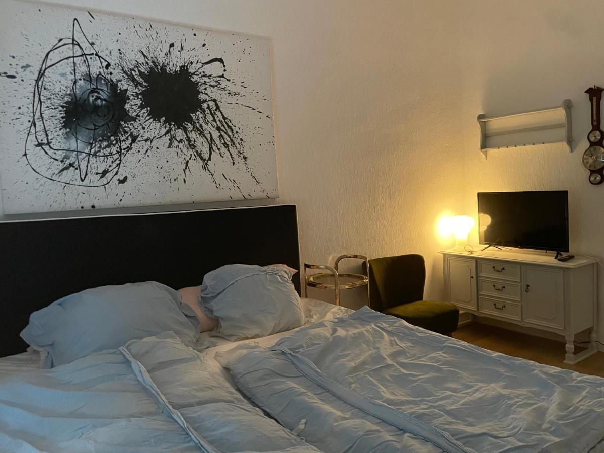 1 Schlafenzimmer 1 Whonzimmer Waschmaschine Trockner Maximum 4Personen Rheinhausen Center Appartement 1705 ドゥイスブルグ エクステリア 写真